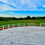 900306070-900306070-1-Kroatien----Pferdekommunikation-im-Roundpen
